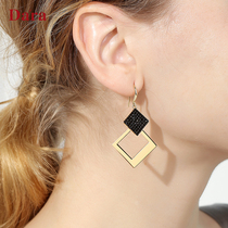 Della temperament earrings female Korean version of net red senior sense French 2021 New Tide Simple exaggerated personality fashion