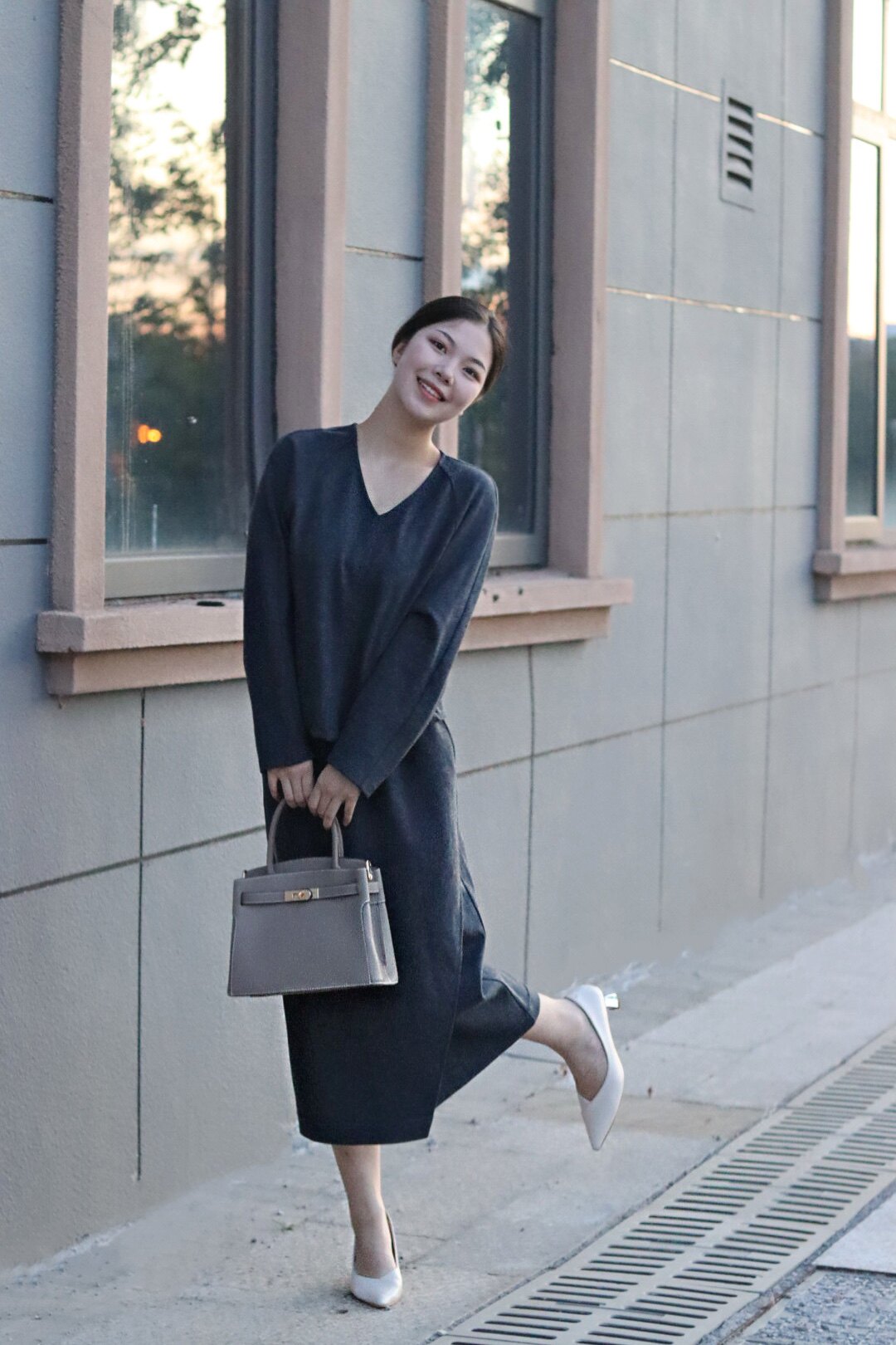 百丽鎏金岁月凯莉包 质感牛皮高级耐磨 大容量通勤 妈妈包婚包两用