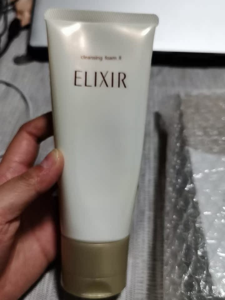 重点区别怡丽丝尔洁面用后真实反馈?使用三个月感受