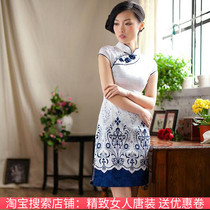 Blue and white porcelain white background blue flower cheongsam fashion improved cheongsam skirt 2021 summer New hem printed cheongsam