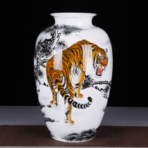 Large vase collection gift Songhe biography master Sun Xinshui entered the room disciple Xiao Lihui ornaments