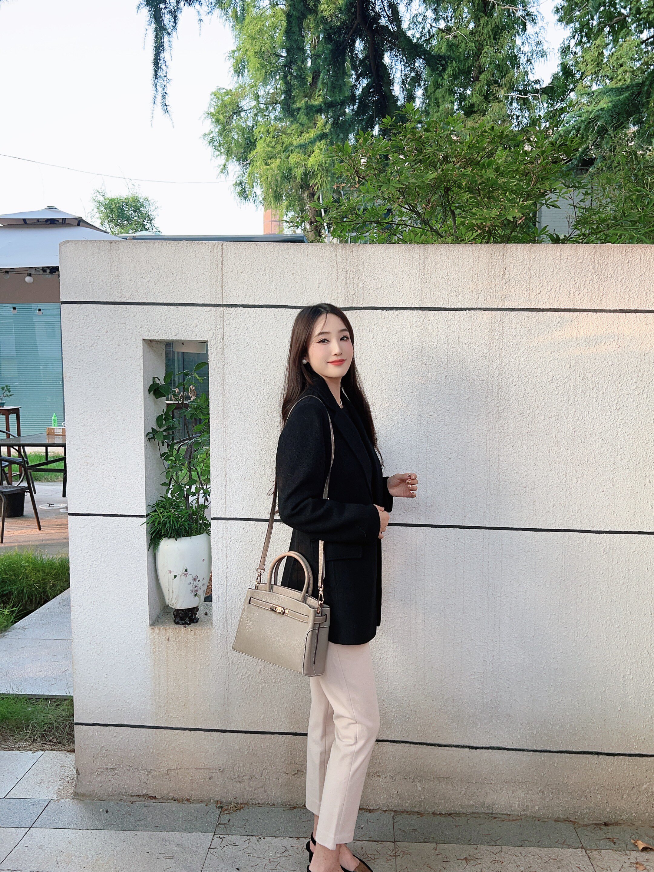 百丽鎏金岁月凯莉包 质感牛皮高级耐磨 大容量通勤 妈妈包婚包两用