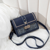 European Station Package Womens 2022 new fashion 100 hitch minimalist bag genuine leather single shoulder inclined satchel bag