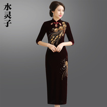 Golden Velvet Qipao Gown 2023 New China Wind Wedding Mother Dress Foreign Air High-end Joy Mother-in-law Wedding Banquet Dress