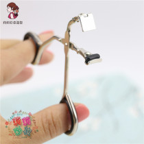 Local eyelash curler Segmented small eye tail curler Long-lasting styling of lower eyelashes Portable stainless steel metal clip