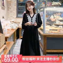 Pregnant woman one-piece dress Spring paragraph V lead lace splicing long sleeve tennis red one-piece dress female boomer Temperament Small Black Dress