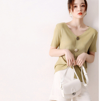 Japanese womens minimalist design style special button decoration V-neck slim slim white pullover sweater top