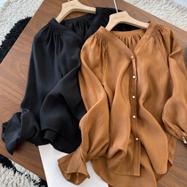 Too beautiful simple and elegant intellectual wind retro celebrity temperament princess sleeve V collar micro Dew beauty neck Tencel Shirt