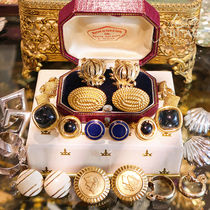 Vintage USA Without Earhole MONET Slap Baroque Gold Plated Enamel Vintage Wedding Elegance Delicate Ear Clip