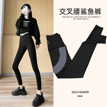 Cross waist shark pants woman outside wearing spring and autumn with high waist tight body yoga slim leg close-up butt beat bottom Barbie pants