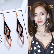Korean temperament Joker long diamond geometric earrings do not fade French Super fairy personality exaggerated Net red ear drop tide
