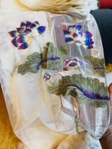 Yujin trade * embroidered lotus yarn burst loss treatment