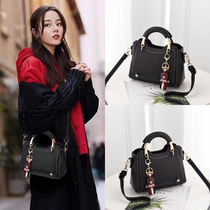 This year popular foreign style small bag Women summer 2021 new fashion ins soft leather versatile simple shoulder shoulder bag