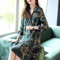 Baoshili medium and long printed mulberry silk long-sleeved dress womens spring 2021 new temperament pleated skirt