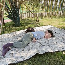 Outdoor Oxford cloth picnic mat moisture-proof foldable portable portable Mickey Mouse camping mat padded beach mat