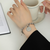 Titanium steel not off color hip hop Chains bracelet womens summer style trendy net red lukewarm wind small crowdsourced design minimalist hand decoration