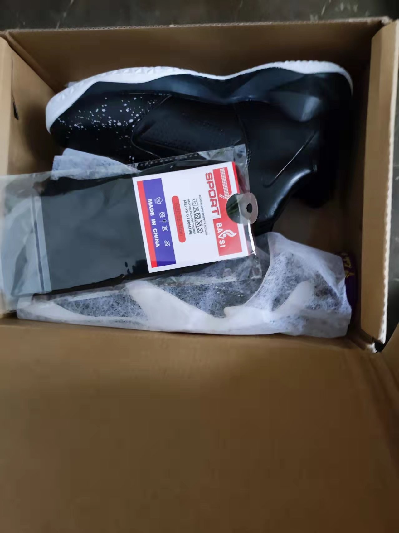 质量点评科比球鞋篮球鞋质量如何?怎么样呢?优缺点吐槽揭秘