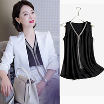 2022 new Korean style fashion suit with v-neck silk camisole for ladies loose sleeveless outer top