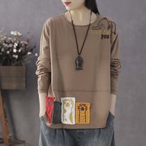 Han Suoyi literary retro Spring and Autumn new womens cotton T-shirt womens long sleeve loose round neck embroidered patch shirt