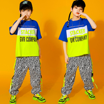 61 Childrens Performance Costume Hip Hop Street Dance Suit Boy Schoolboy Cheerleader performs a jazz dance card