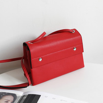 2022 new Japan-ROK fashion genuine leather cow leather red single shoulder oblique satchel according to buckle flip flops small square bag bride girl bag
