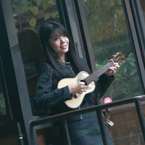 (Red instrument) TOM ukulele ukulele uke TUC680M 23 26 inch spruce veneer