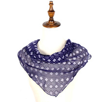 Retro elegant triangle scarf small silk scarf Scarf neck decoration female spring and summer new product fashion temperament OL wind small silk scarf