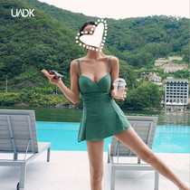  Sexy swimsuit female one-piece green belly cover thin 2021 new trend small chest gathered swimsuit female ins net red