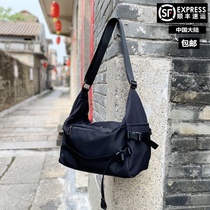 Japan and South Korea 2021 new shoulder shoulder bag small bag mens casual work shoulder bag large capacity fashion tide messenger bag