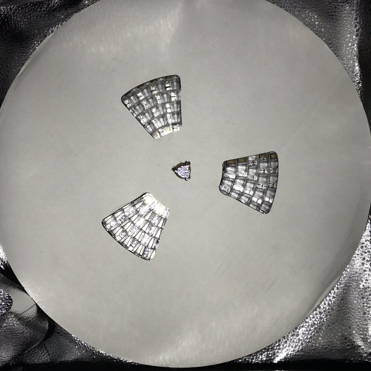 Patch capacitor 50v2 2uf 2uf 4x5mm 2000 only = RMB160