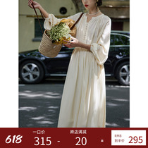 Beautiful emperor French style small crowdv collar long sleeve dress woman with high waist display slim temperament long fairy skirt