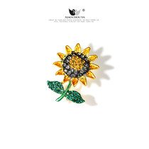 Cute Japanese mini sunflower brooch female anti-light buckle high-grade diamond emblem suit small collar pin accessories