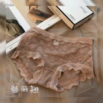 The Phantom of the Phantom Three Flowers Flower Flowers Sweetheart Lace Pants Woman Pure Cotton Crotch Mid Waist Mesh Yarn Breathability Sensation Triangle Shorts