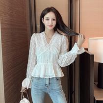 Autumn 2020 new white coat fairy air lace gown small Shirt Waist waist Western style vneck chiffon shirt women long sleeve