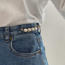 Pearl Anti-Walking Light Buttoned Brooch Female Tide Waist Circumference Change Small Change Pants Long Closets Waist God Instrumental Pants Waist Adjustment Pins not fixed