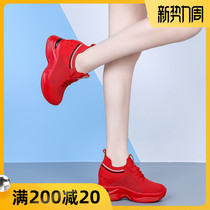  Red mother leap month 2021 new spring mesh breathable sports dad casual mesh shoes inner increase womens shoes