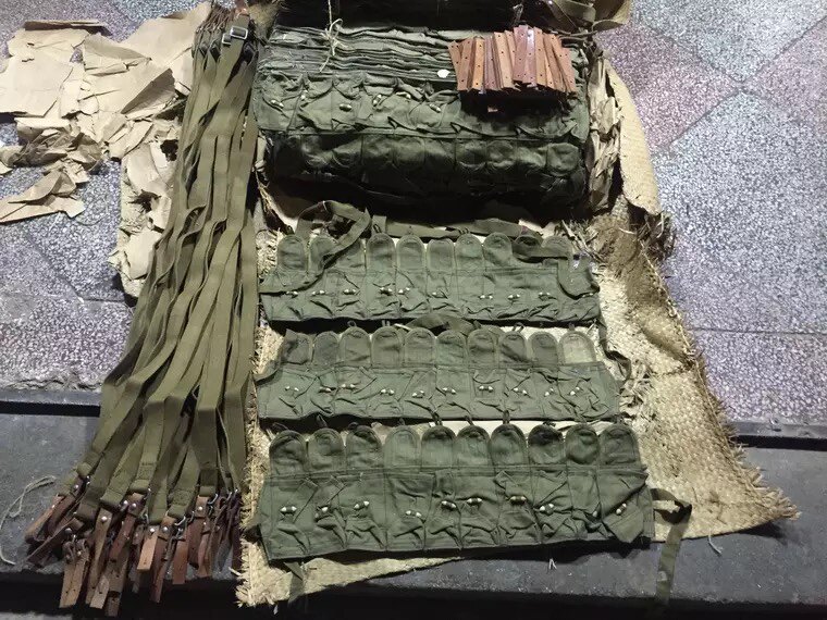 1970 khaki 56 style canvas tool bag 56 style double cowhide head connection holding baby bag walking dog chain Collection