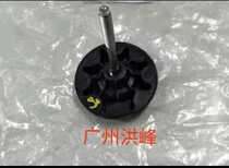 Applicable 14-18 new RAV4 spare tire fixing screw Rongfang trunk tire screw bolt spare tire bracket