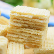 Akonte Wafu Net red Russia imported Felimo bulk wafer milk biscuits breakfast snacks