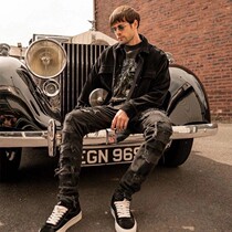 Represent Vintage vandalism with patches washed up as old jeans High Street American casual straight drum pants man