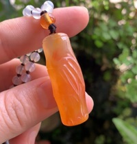 Yang Yujia Natural Huanglongyu Little Black Mountain Water Red Old Material Festival High-rise Bamboo Section Pendant Certificate Popularity New