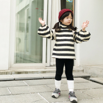 Pear small leisure autumn and winter New Girl high collar bubble sleeve striped sweater baby coat E84V1642