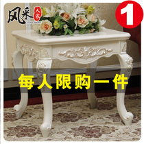 European simple wooden corner A few sides of the living room sofa corner small coffee table Fashion sofa next to the table Small square table