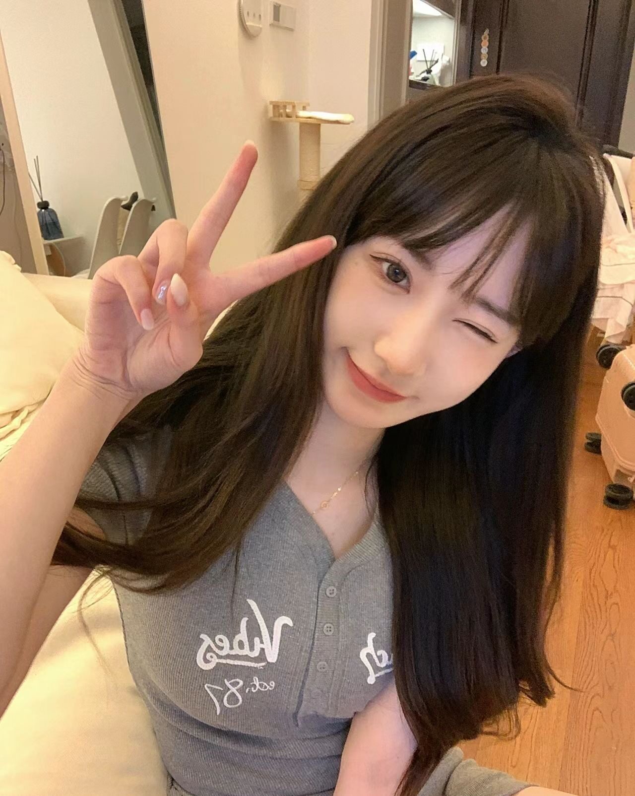 真我黑长直漫画齐刘海假发套 全真发整顶设计 自然隐形无痕贴合 长发飘逸顺滑