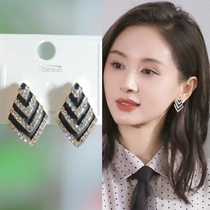 Geometric diamond earrings earrings earrings 2021 New Tide Women net red hot earrings autumn and winter big brand air quality earrings