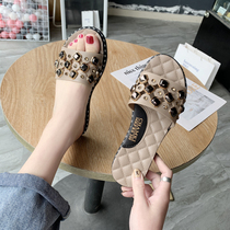 2021 Summer new Korean version with drag rivets low heel female sandals flat bottom outside wearing student Slippers Beach Shoes