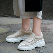 2021 Korean version of spring and autumn leather muffin thick soled Velcro single shoes womens casual sports shoes Joker high Lefu shoes