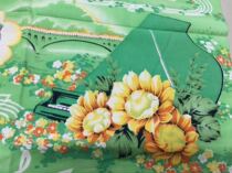  Quilt piano accompaniment Red light story Yanan northeast large flower cloth has some stains nostalgic collection