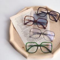 Childrens protective glasses Men and women Baby Fashion Recessed Styling Glasses Personality Big Box Blue Light Radiation Level Mirror Tide