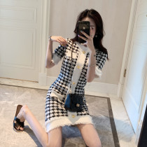 SANDRO MOSCOLONI French Fragrance Contrast Plaid Waist Skinny Short Sleeve Heavy Knitted Dress Tide